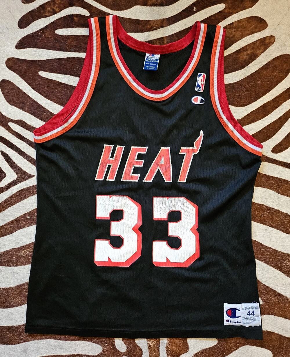 Vintage 90s Miami Heat Alonzo Mourning #33 Champion Jersey Size 44 M